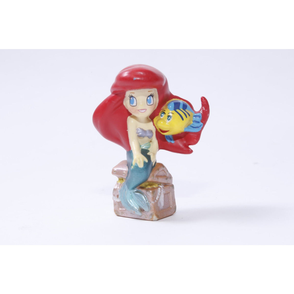 Zizzlingers Disney, The Little Mermaid, Ariel, Flounder Treasury Chest, 2 1/2" PVC Figure, Figurine, Cartoon, Miniature, Toy ~ M-17-03