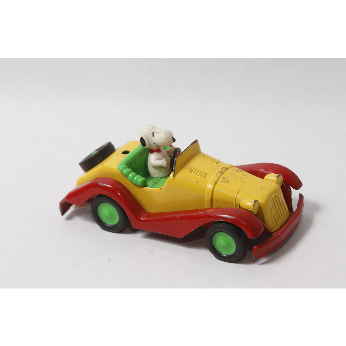 1960s Aviva Snoopy in Yellow Car Vintage Collectible Toy ~ 260907-WH 351