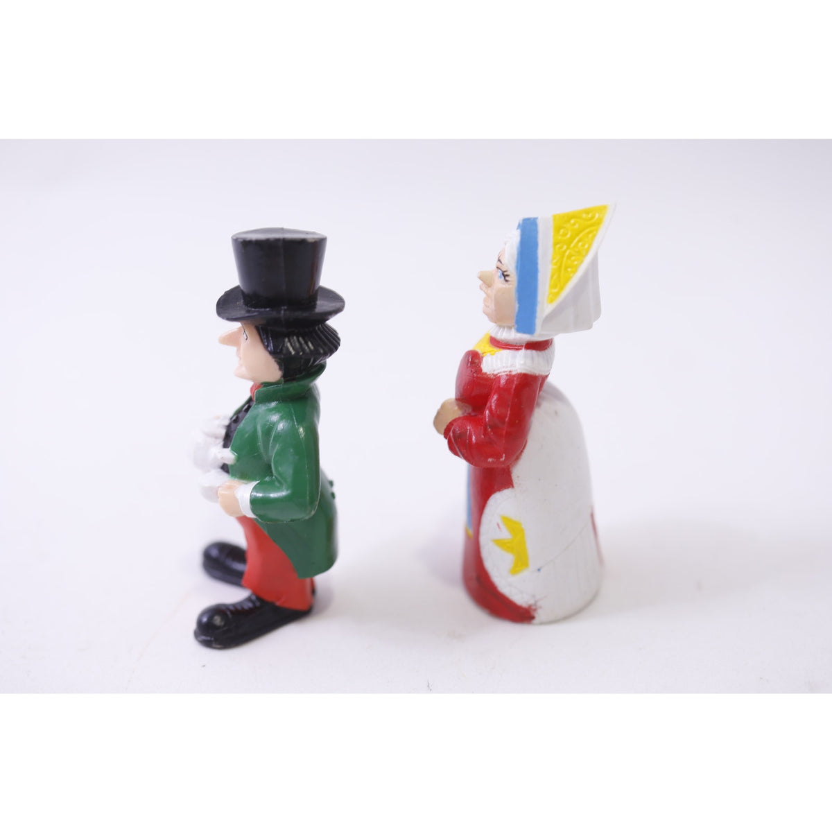 1988 HG Toys Queen of Hearts and Mad Hatter Alice in Wonderland PVC Figures Toy, 251028-WH 289