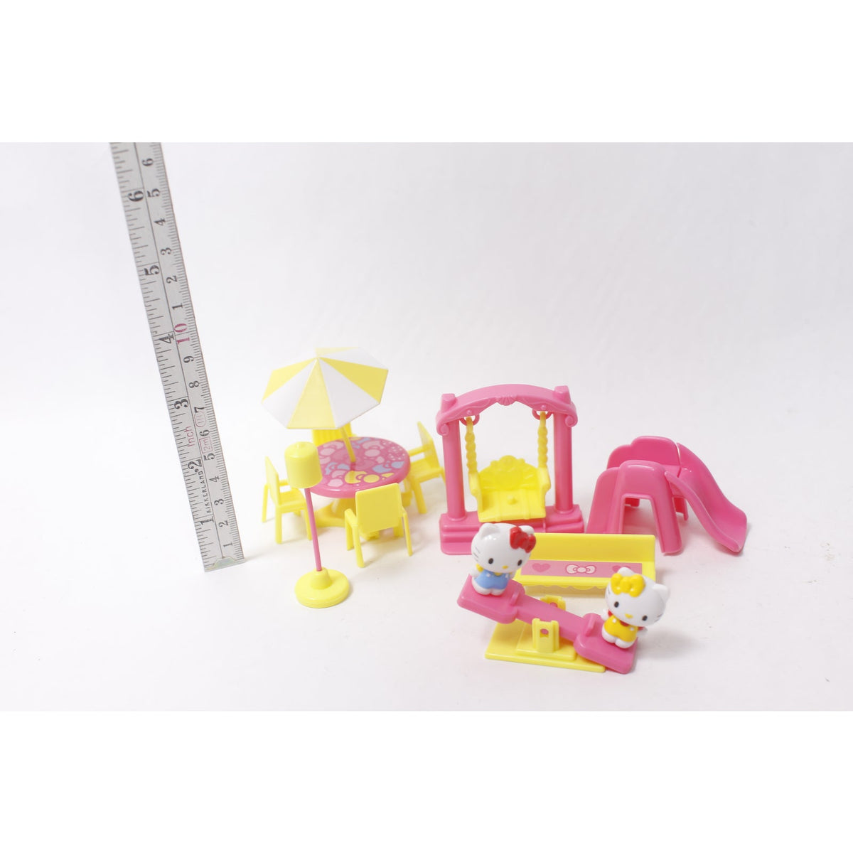 80s Sanrio Kitty and Mimmy's Fun House Vintage Small Playset ~ 260930-WH 1082