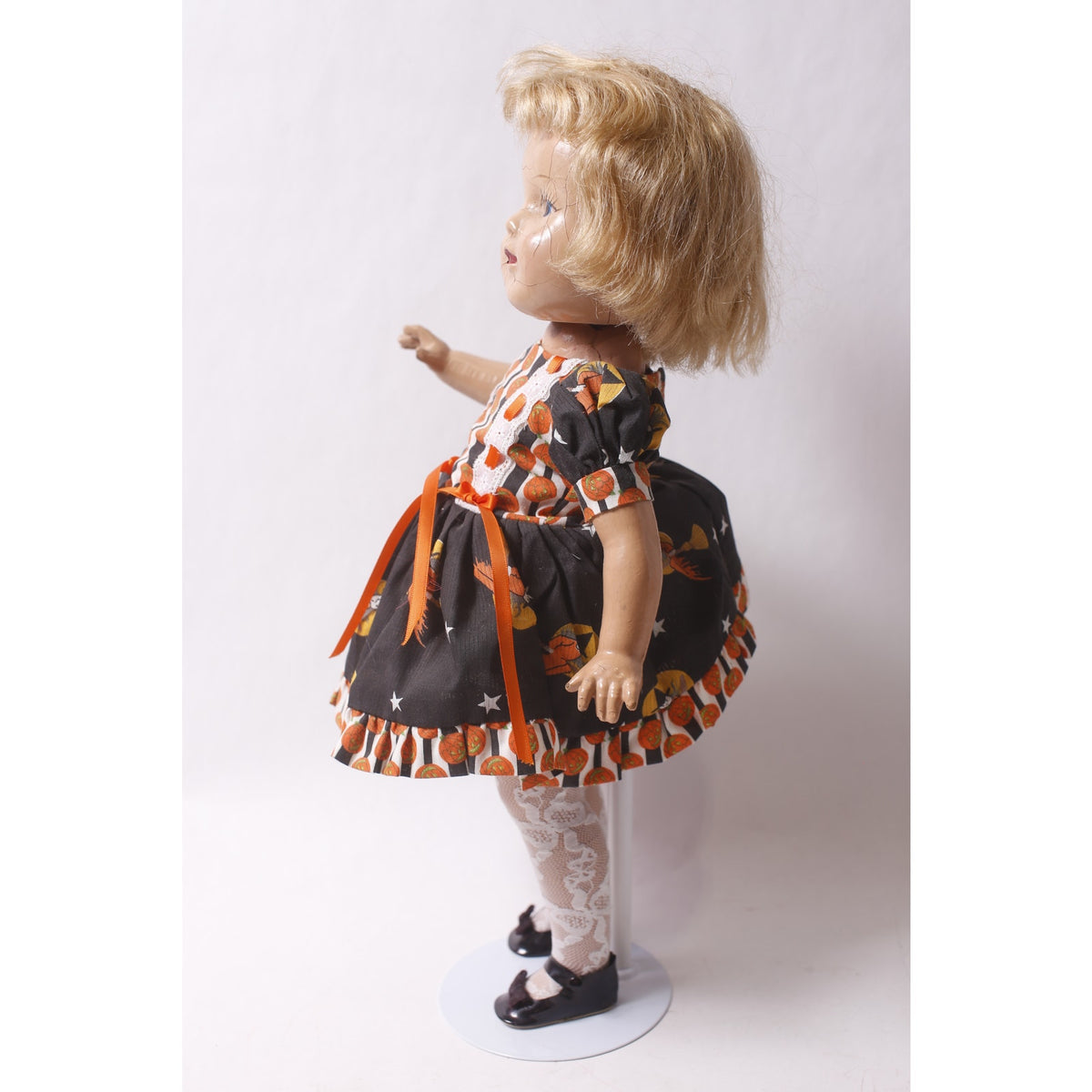 Retro Composition Doll in Halloween-themed Dress with Crazing Craquelure on the face ~ 260302-WH 942