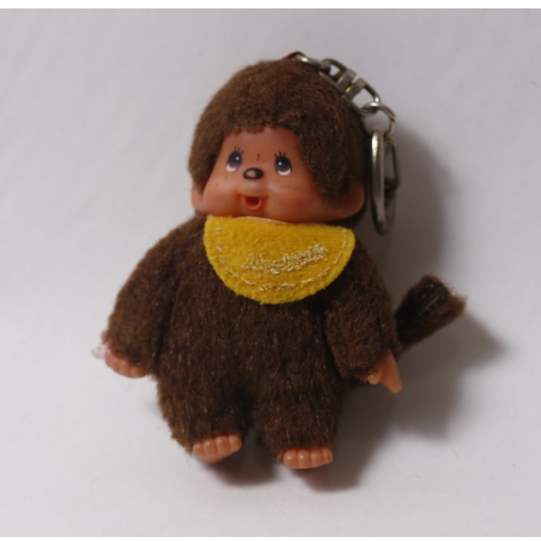 70s Sekiguchi Japan Monchhichi Brown Plush Keychain w Yellow Bib ~ 260812-WH 1238