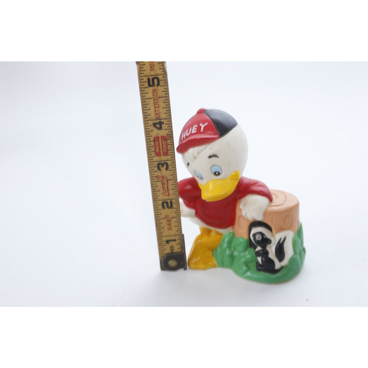 Disney, Huey Duck, DuckTales, 4 1/4", PVC Figure, Duck Leaning on Stump, Cartoon Character, Funny, Children, Vintage, ~ 230204-AHL-1 1192