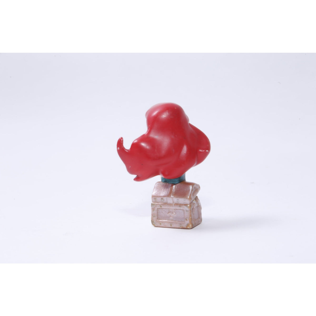 Zizzlingers Disney, The Little Mermaid, Ariel, Flounder Treasury Chest, 2 1/2" PVC Figure, Figurine, Cartoon, Miniature, Toy ~ M-17-03
