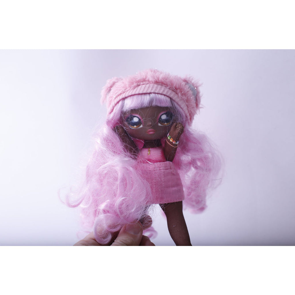Na! Na! Na!, Cali Grizzly, Surprise Doll, African American, Pink Clothes, Long Pink Hair, Big Eyes, Big Head, Collectible, ~ 240129-WH 787