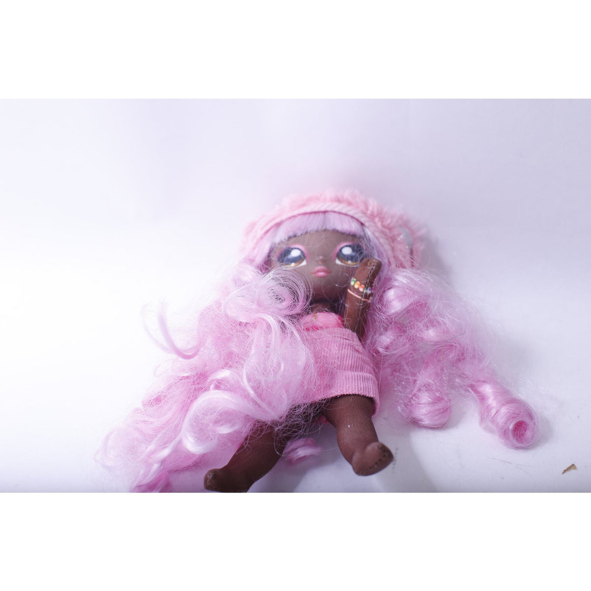 Na! Na! Na!, Cali Grizzly, Surprise Doll, African American, Pink Clothes, Long Pink Hair, Big Eyes, Big Head, Collectible, ~ 240129-WH 787