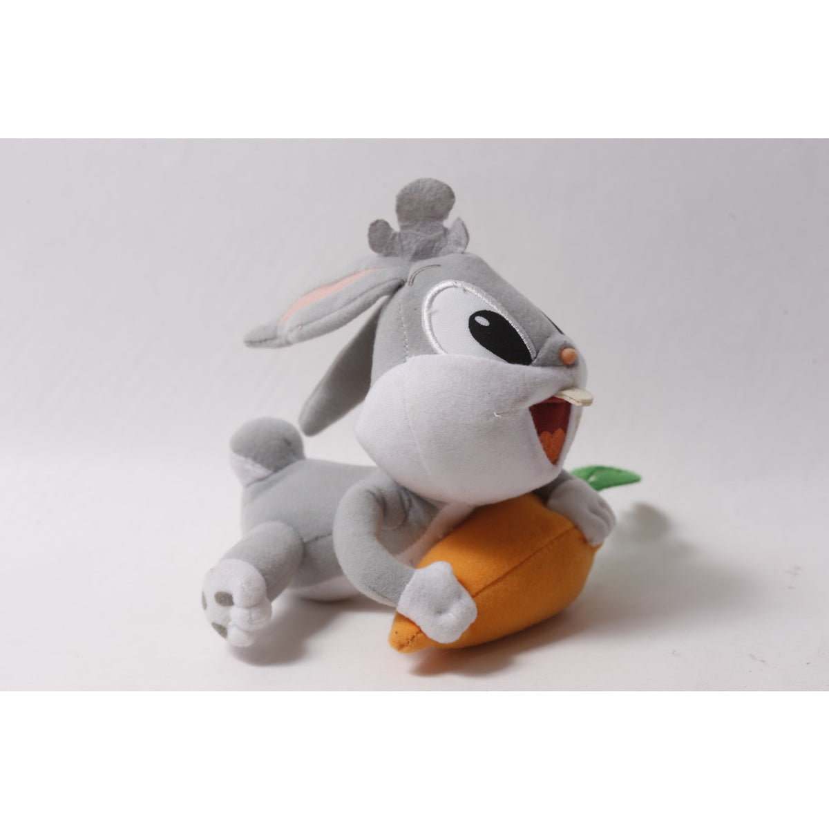 Looney Tunes Baby Bugs Bunny with Carrot Plush Toy w Tag ~ 260812-WH 947